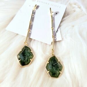 Kendra Scott Charmian Gold Drop Earrings